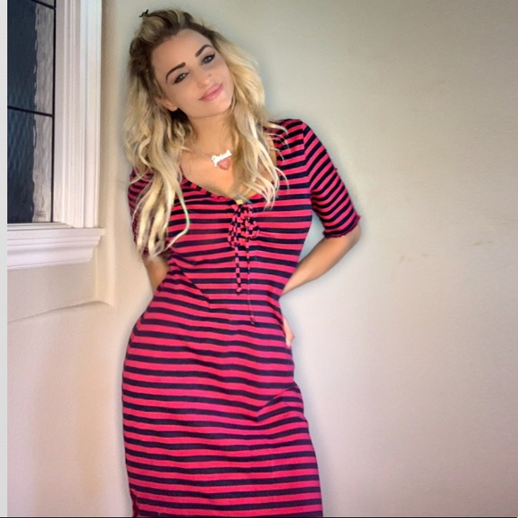 🌺 ROXY DRESS 🌺 - Picture 2 of 3